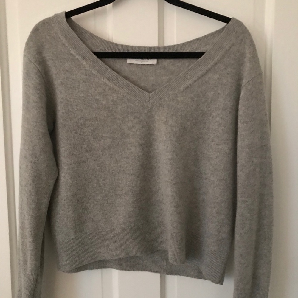 Everlane Cashmere Crop V Neck Sweater